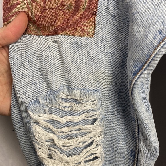 BDG High-Waisted Cowboy Jean – Printed Patchwork - Size 24 - Picture 7 of 16